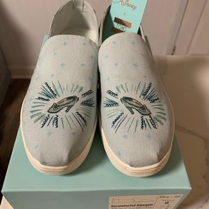 Sold Out Disney Toms Cinderella printed canvas